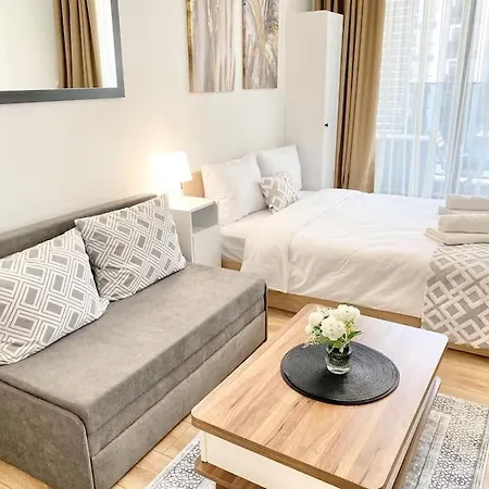 Appartamento Best Studio For Business & Family Super Fast Wi-fi Plovdiv