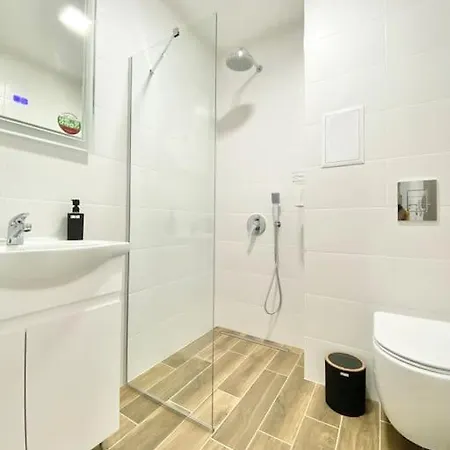 Best Studio For Business & Family Super Fast Wi-fi Appartamento Plovdiv